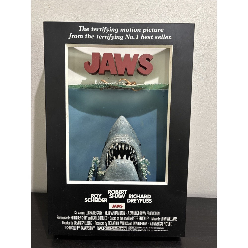 JAWS 1975 Movie 3D Poster Art Statue Steven Spielberg McFarlane Toys RARE!